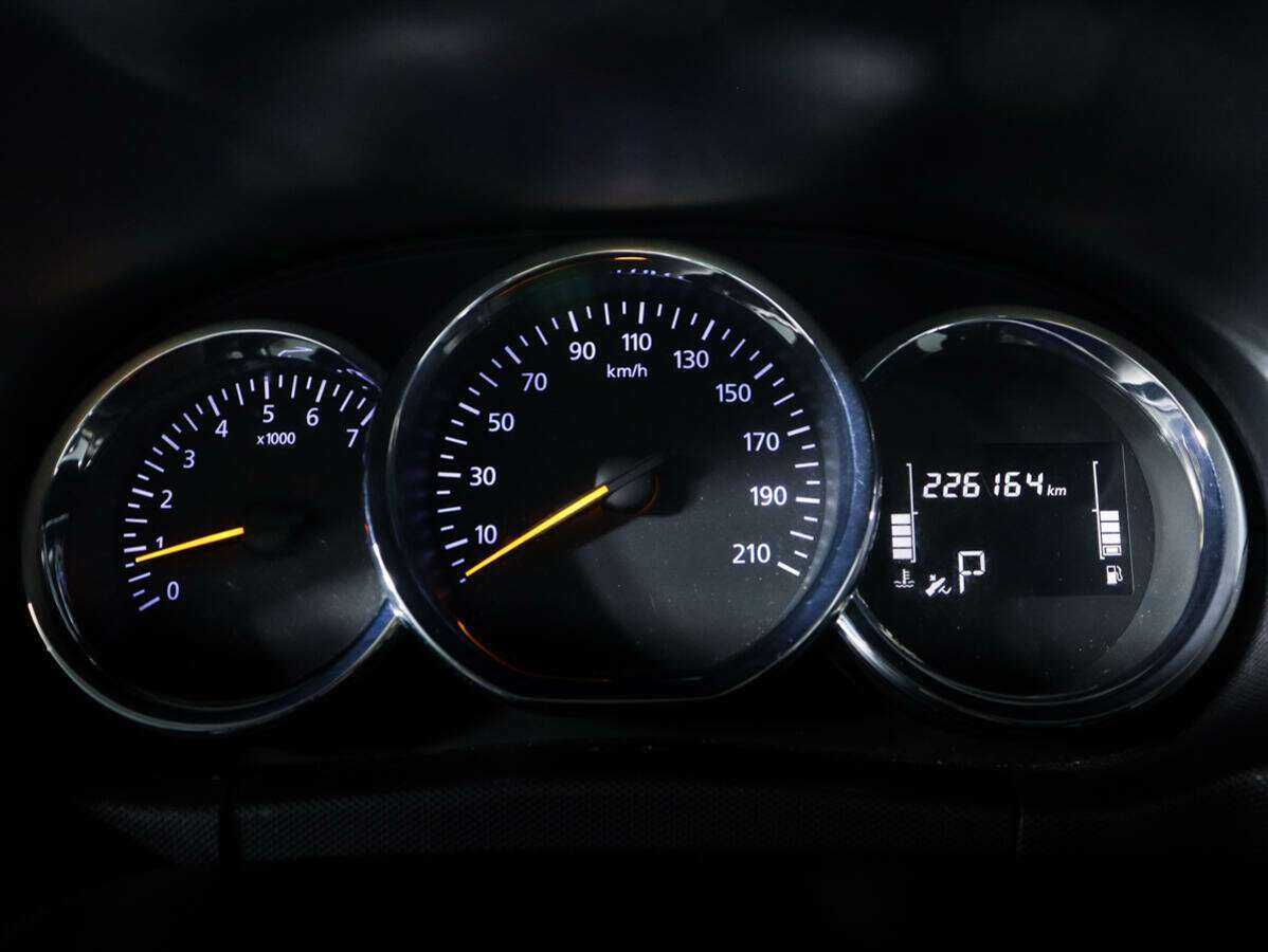 Купить Renault Duster с пробегом. Фото: #7