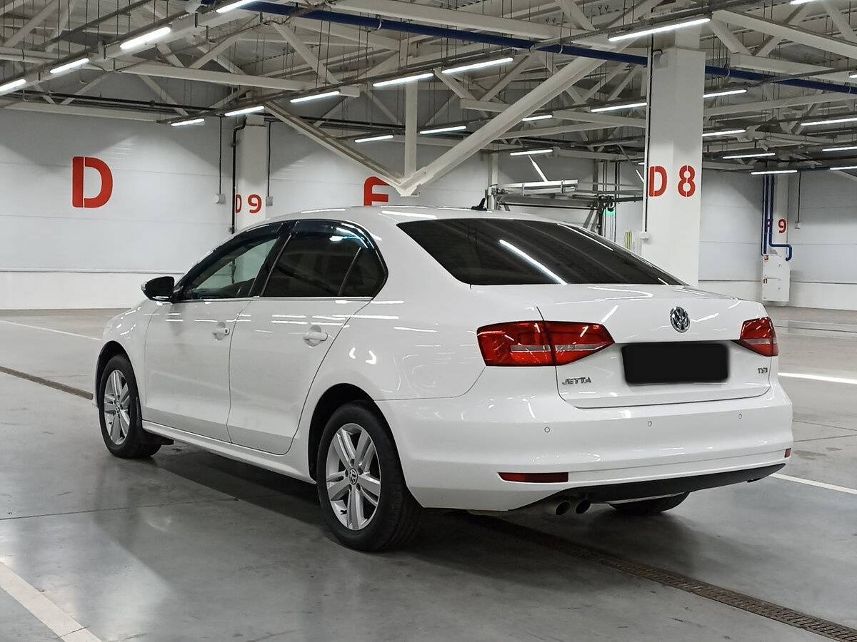 Купить Volkswagen Jetta с пробегом. Фото: #6
