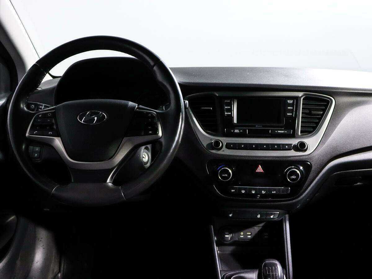 Купить Hyundai Solaris с пробегом. Фото: #9