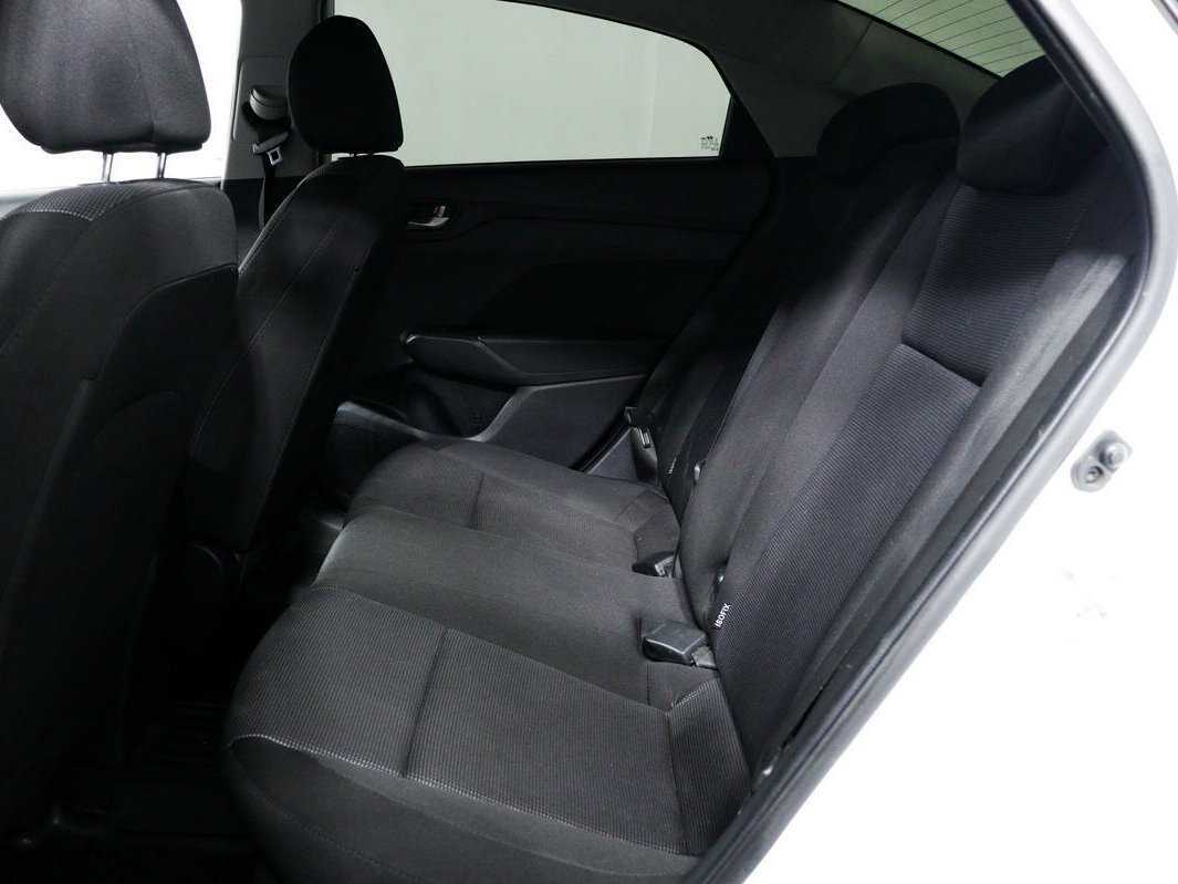 Купить Hyundai Solaris с пробегом. Фото: #11