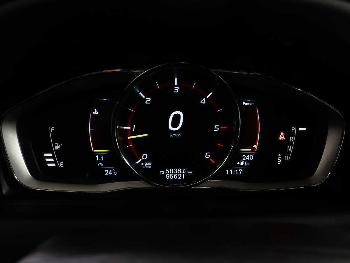 Купить Volvo XC60 с пробегом. Фото: #13