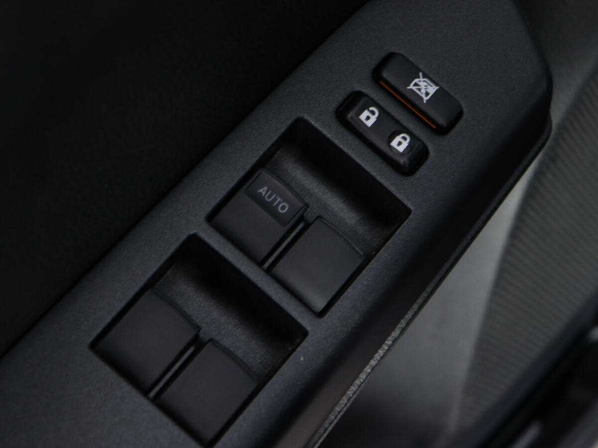 Купить Toyota RAV4 с пробегом. Фото: #15