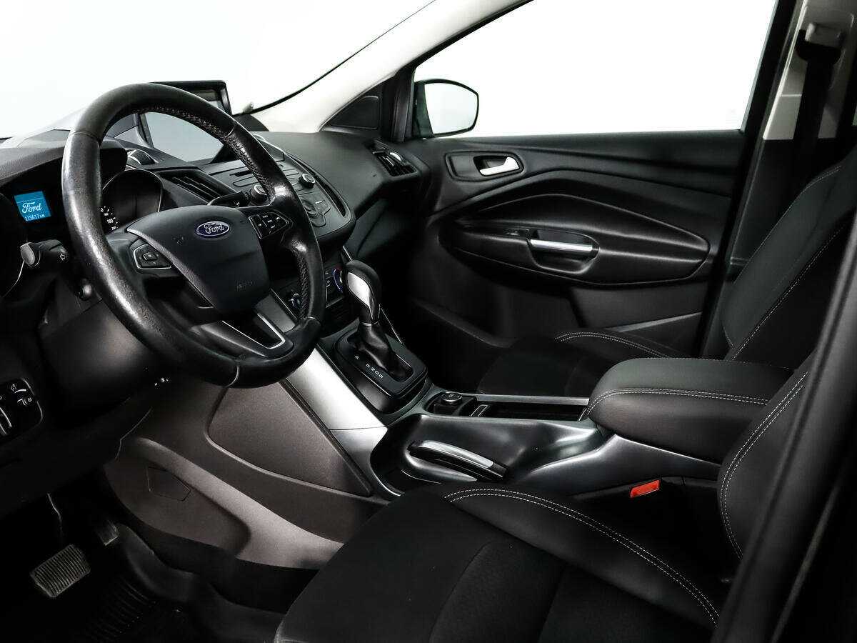Купить Ford Kuga с пробегом. Фото: #6