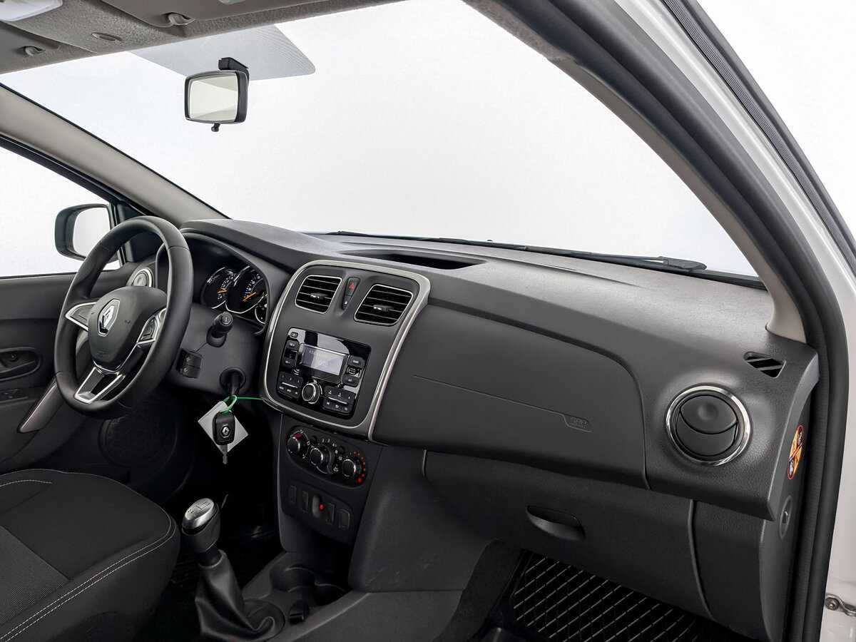 Купить Renault Sandero с пробегом. Фото: #10
