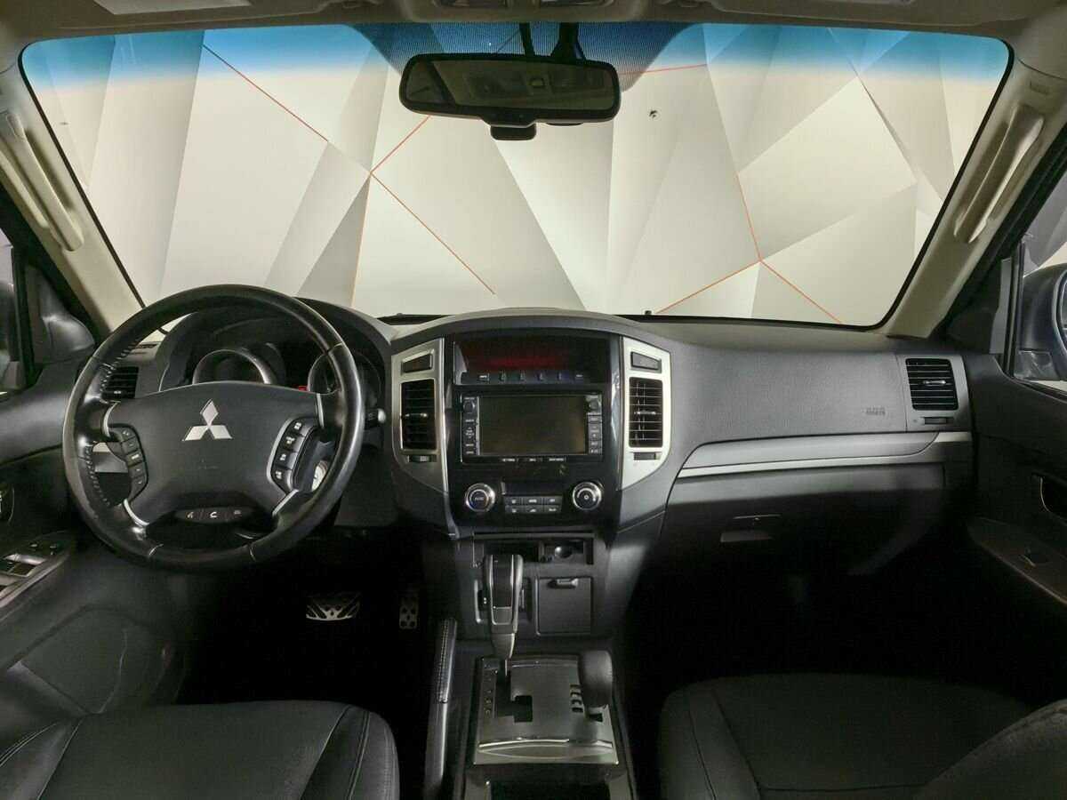 Купить Mitsubishi Pajero с пробегом. Фото: #9