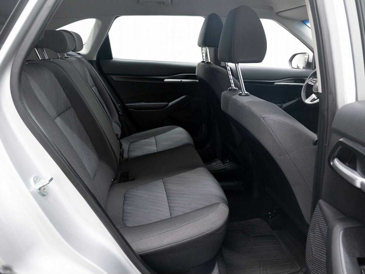 Купить Kia Seltos с пробегом. Фото: #10