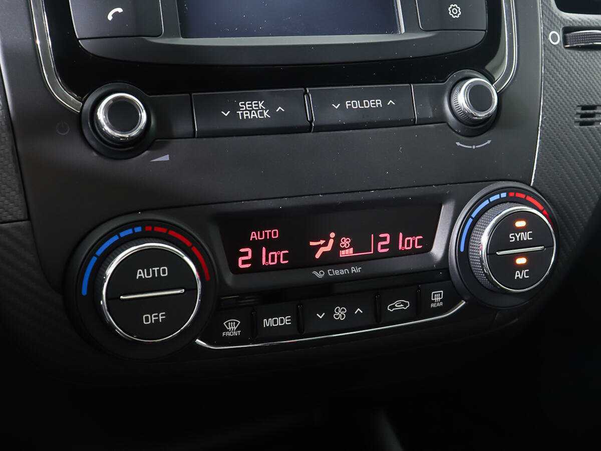 Купить Kia Cerato с пробегом. Фото: #16