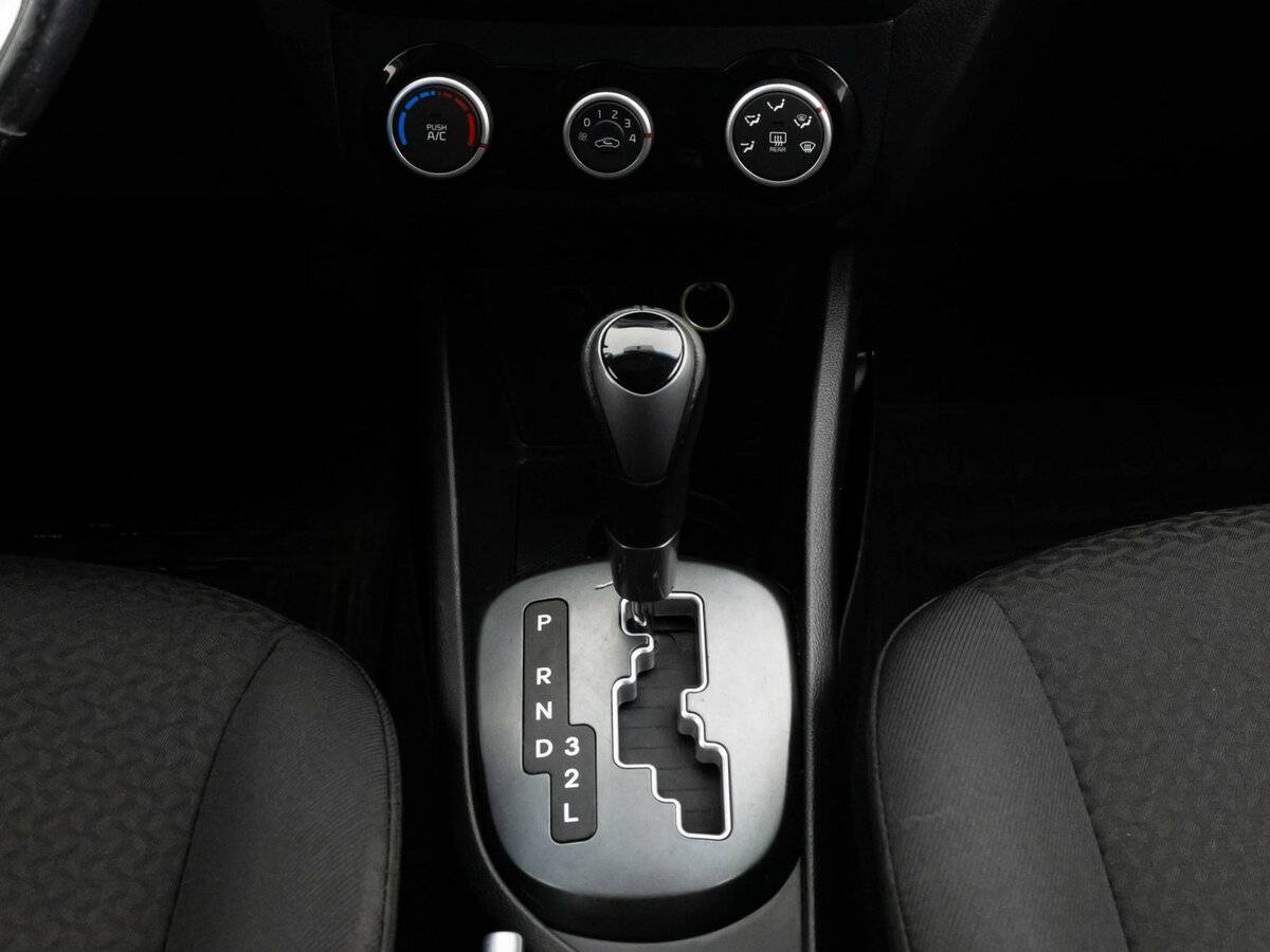 Купить Kia Rio с пробегом. Фото: #10