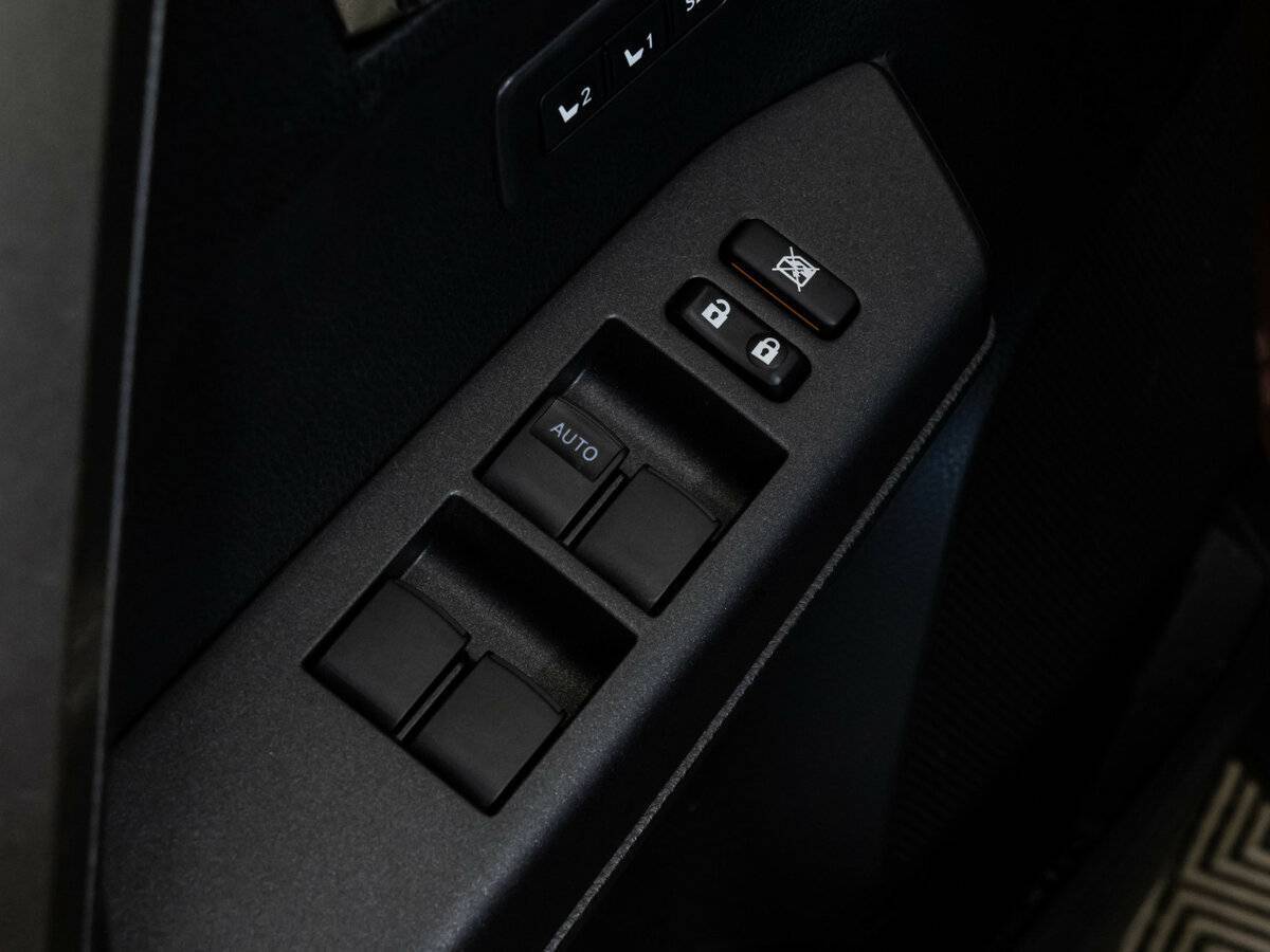 Купить Toyota RAV4 с пробегом. Фото: #15