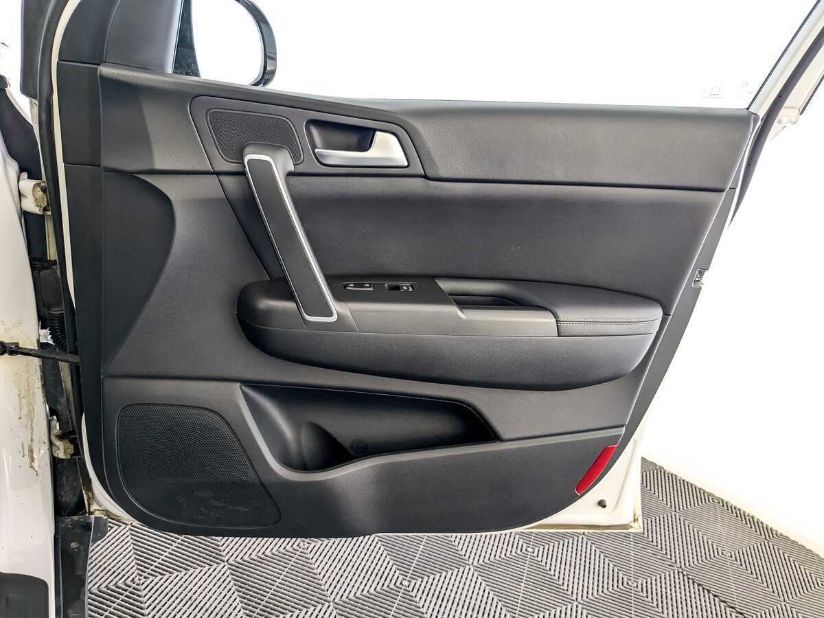 Купить Kia Sportage с пробегом. Фото: #18