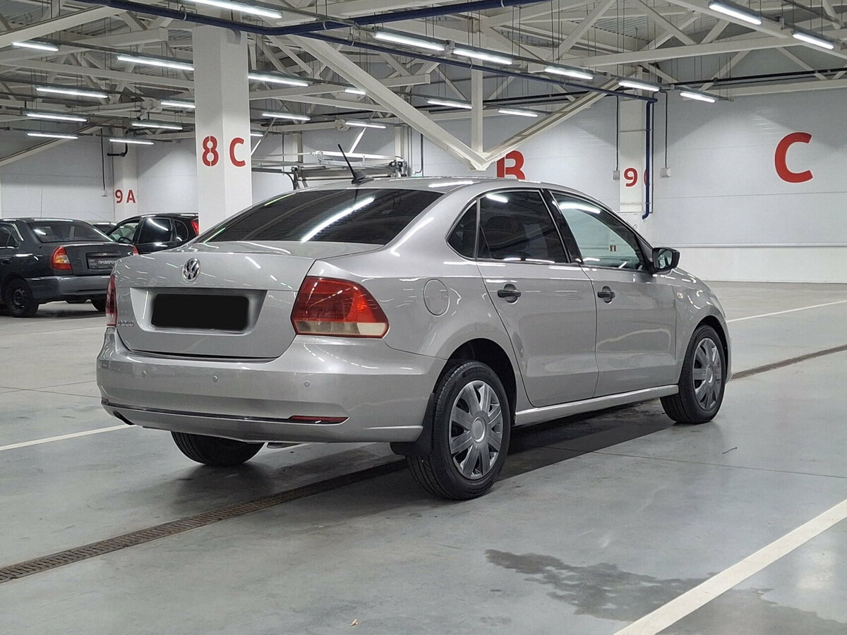 Купить Volkswagen Polo с пробегом. Фото: #4