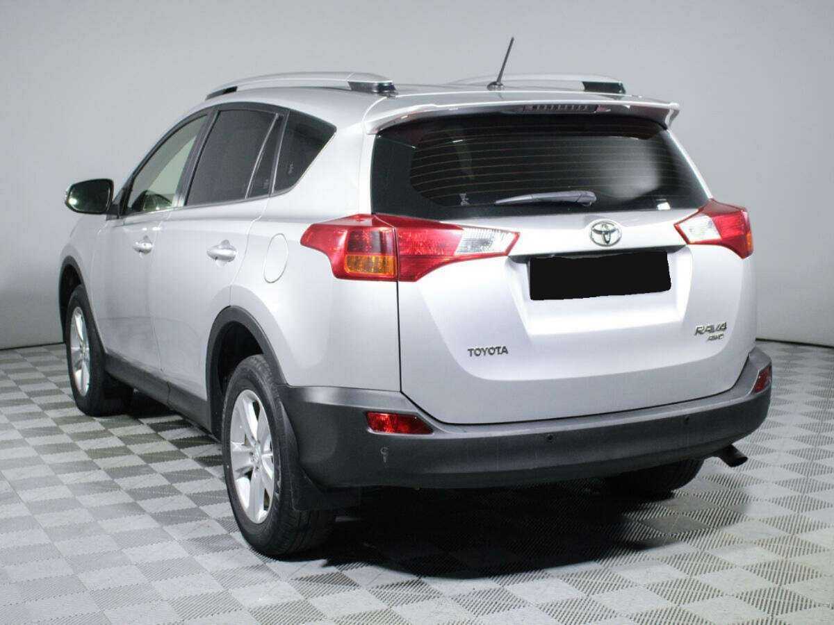 Купить Toyota RAV4 с пробегом. Фото: #4