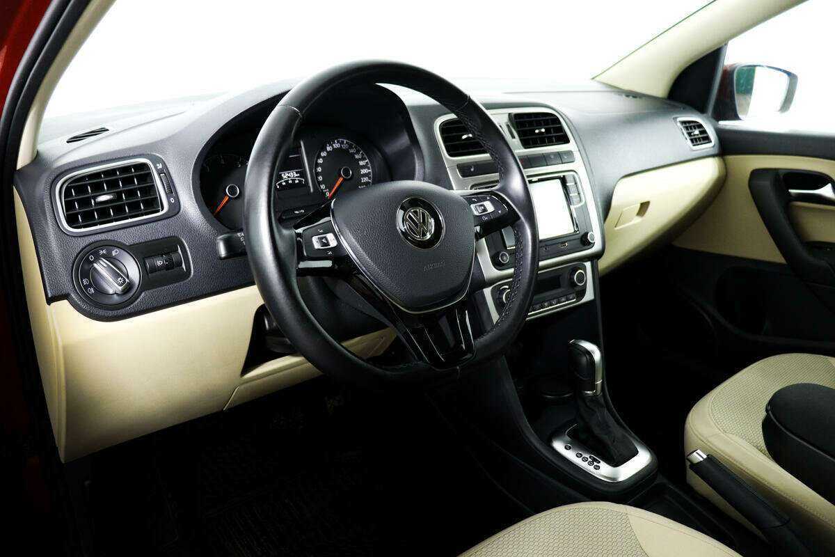 Купить Volkswagen Polo с пробегом. Фото: #12