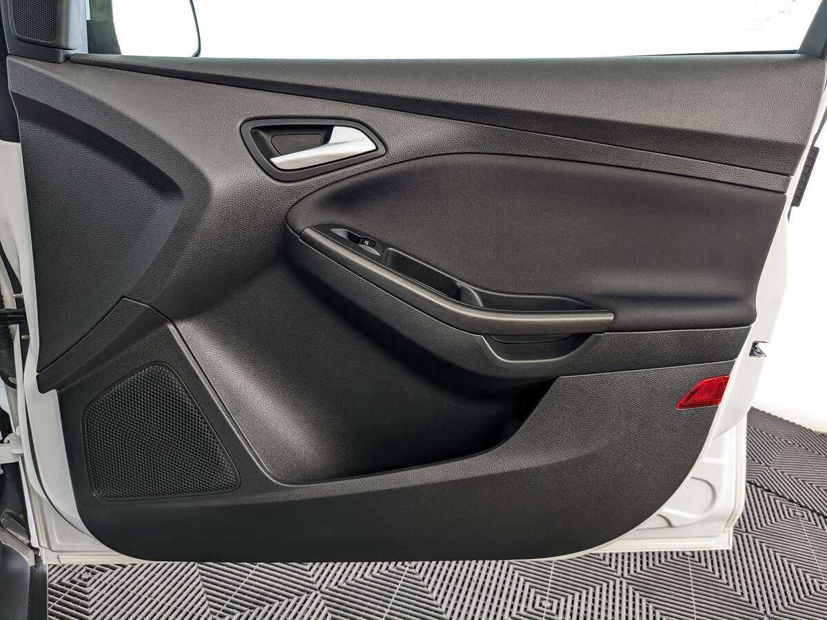 Купить Ford Focus с пробегом. Фото: #20