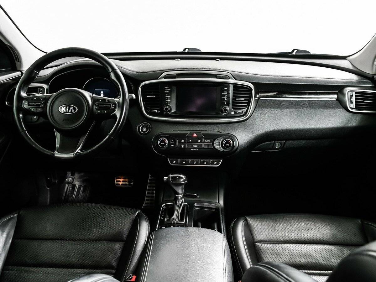 Купить Kia Sorento с пробегом. Фото: #10