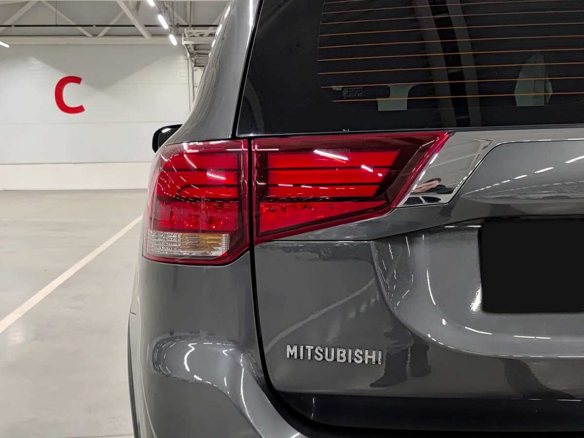Купить Mitsubishi Outlander с пробегом. Фото: #8