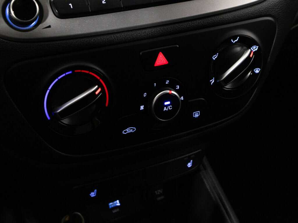 Купить Hyundai Solaris с пробегом. Фото: #14