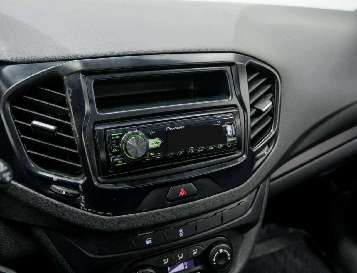 Купить Lada (ВАЗ) Vesta с пробегом. Фото: #16