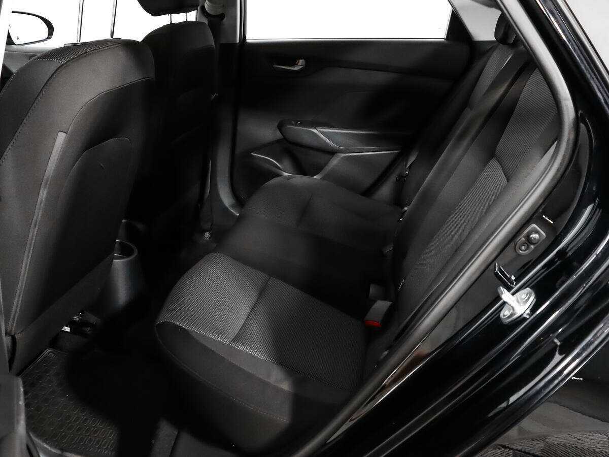 Купить Hyundai Solaris с пробегом. Фото: #9