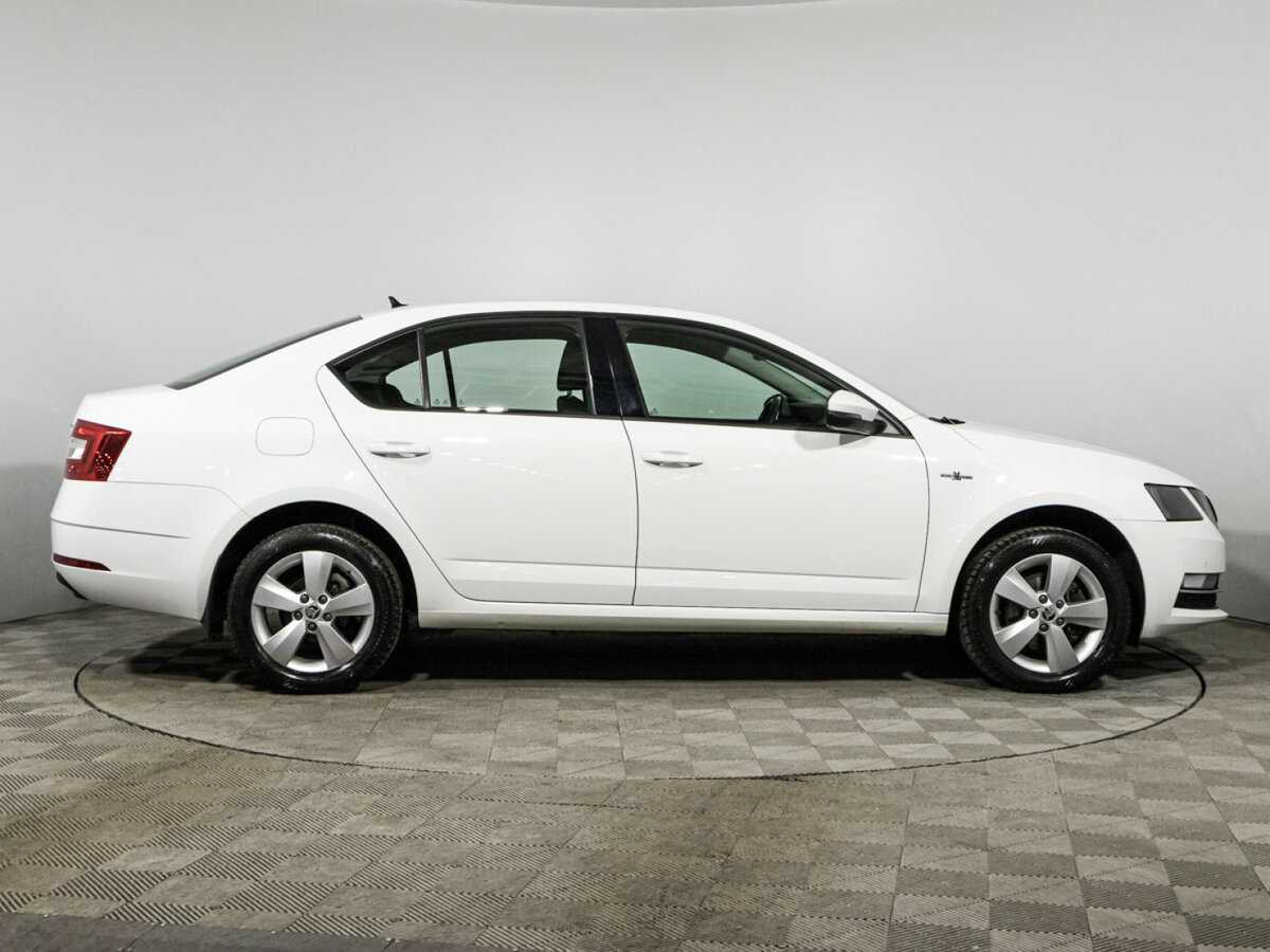 Купить Skoda Octavia с пробегом. Фото: #3
