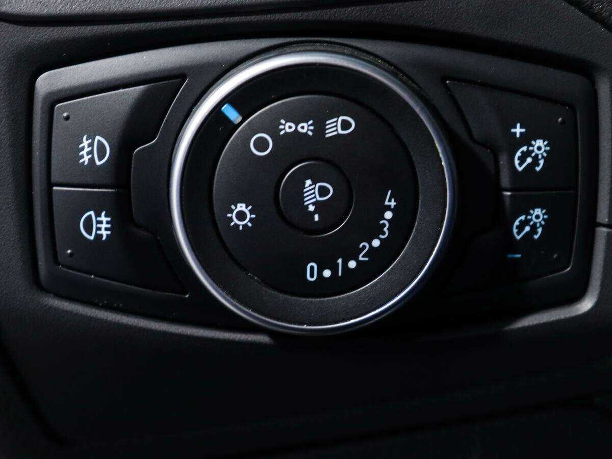 Купить Ford Focus с пробегом. Фото: #14