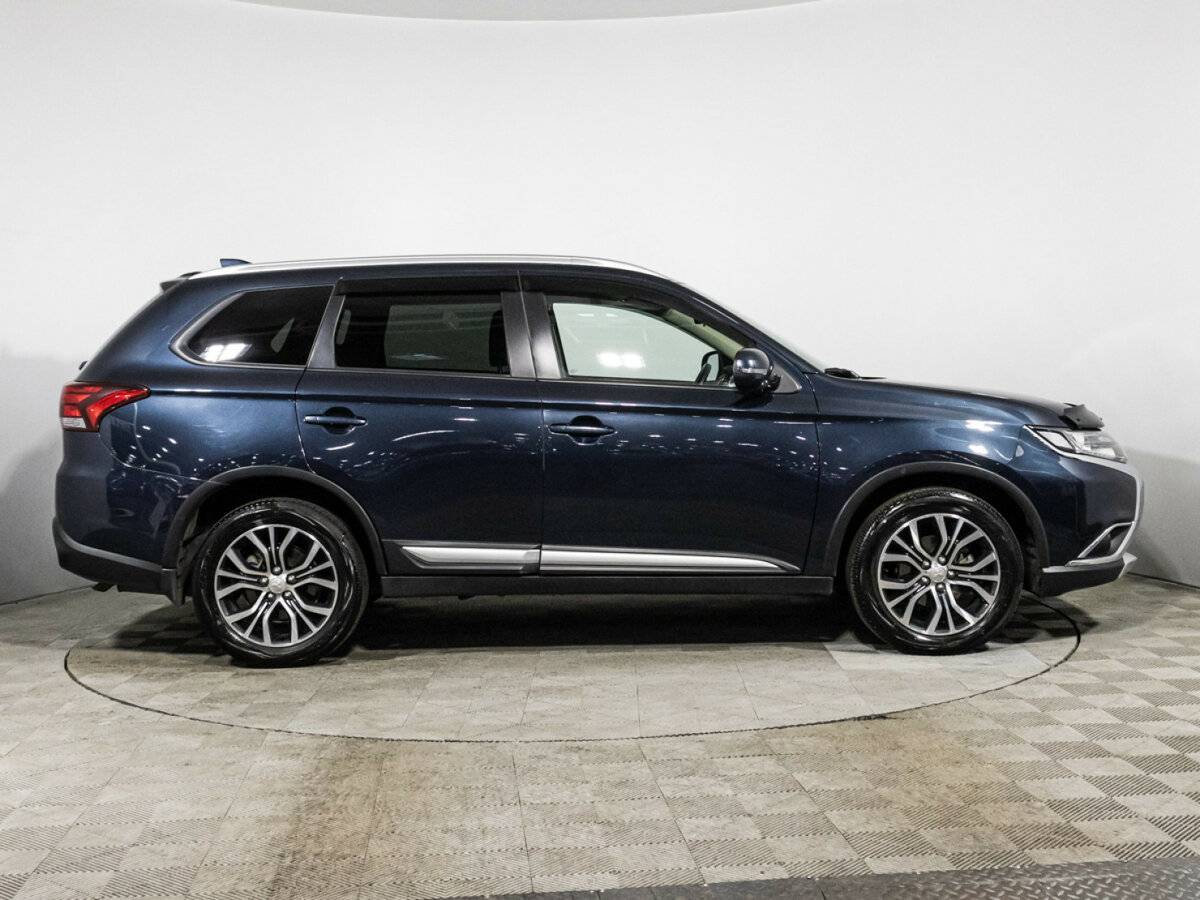 Купить Mitsubishi Outlander с пробегом. Фото: #3