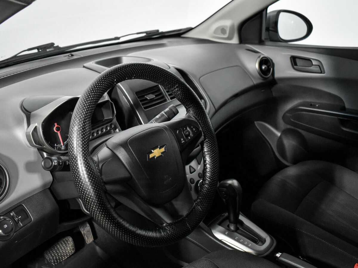 Купить Chevrolet Aveo с пробегом. Фото: #8
