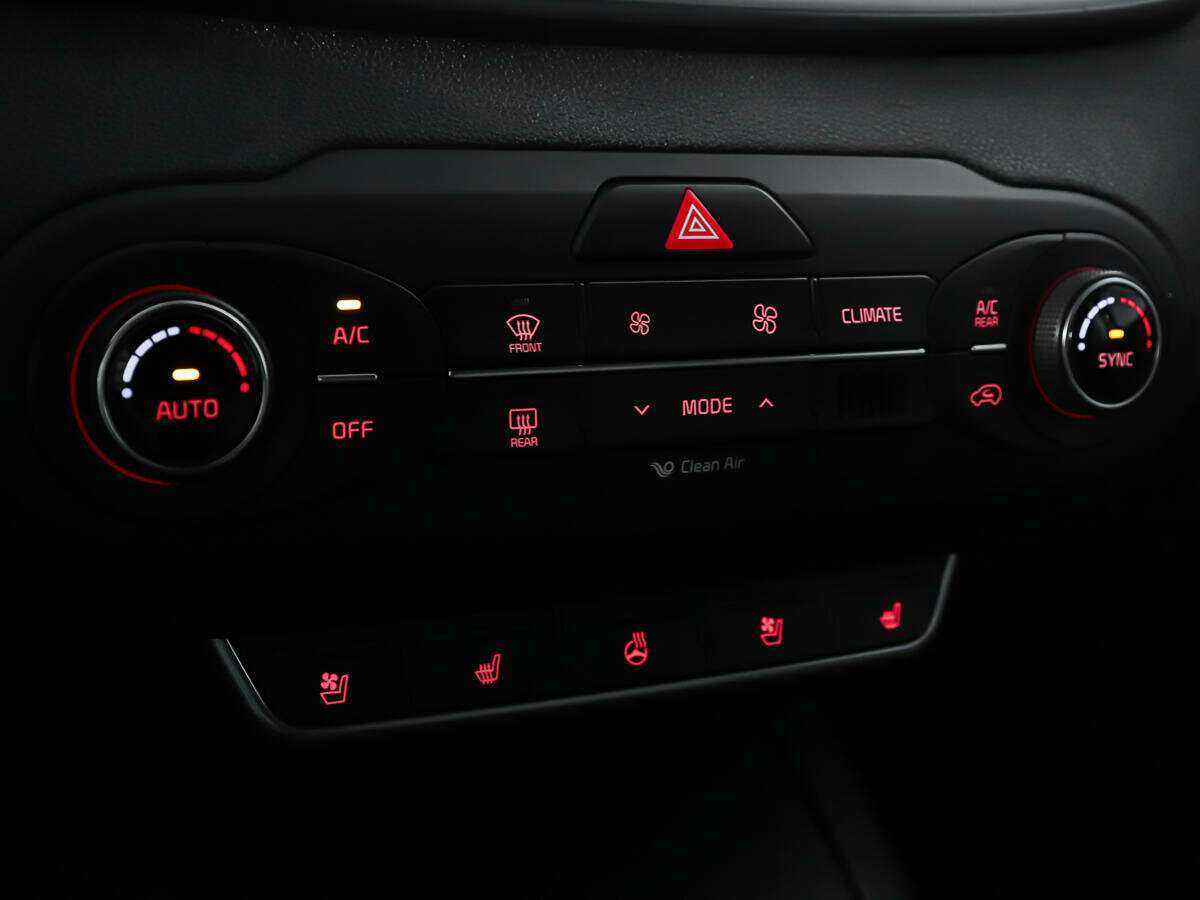 Купить Kia Sorento с пробегом. Фото: #16