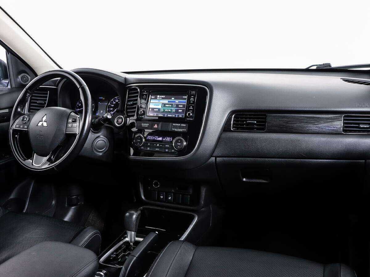 Купить Mitsubishi Outlander с пробегом. Фото: #6