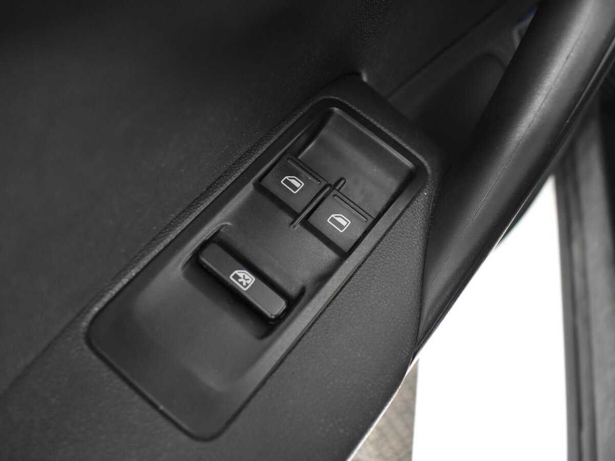 Купить Volkswagen Polo с пробегом. Фото: #6