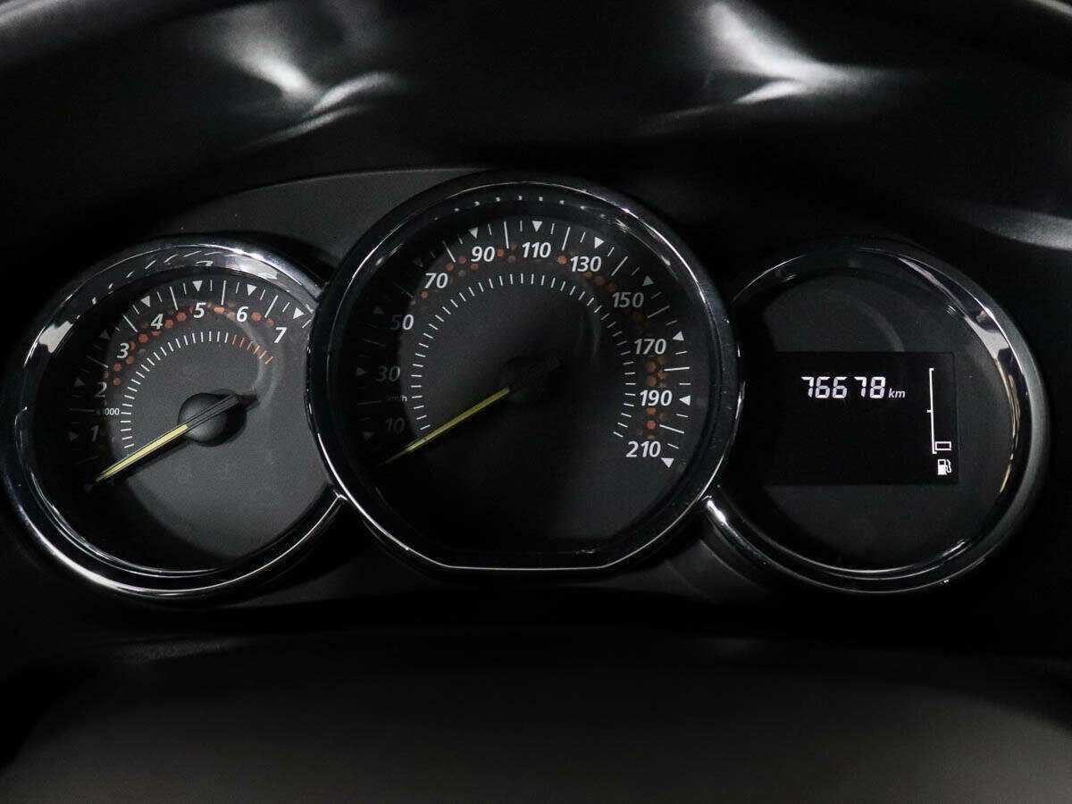 Купить Renault Sandero с пробегом. Фото: #8