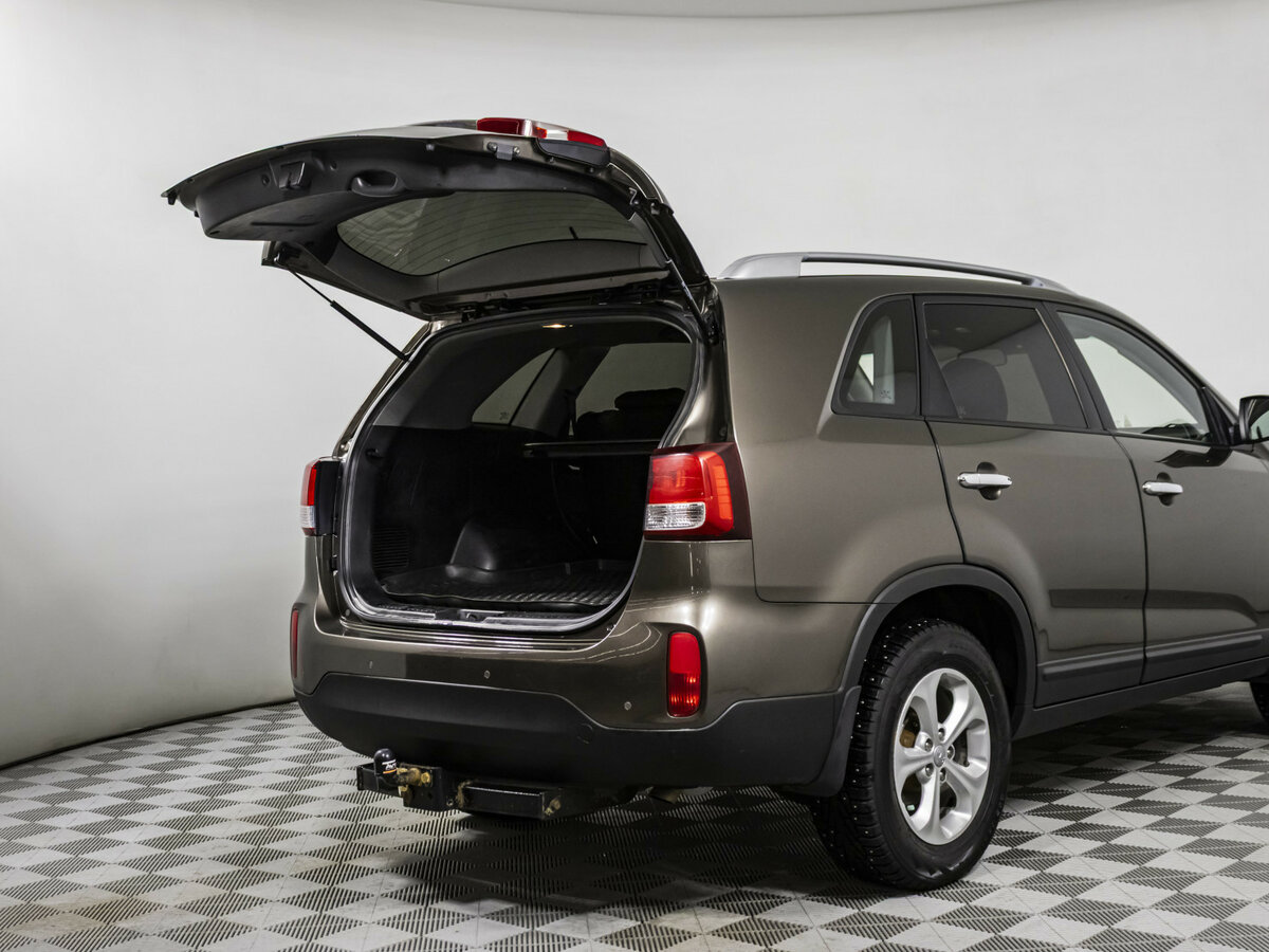 Купить Kia Sorento с пробегом. Фото: #12