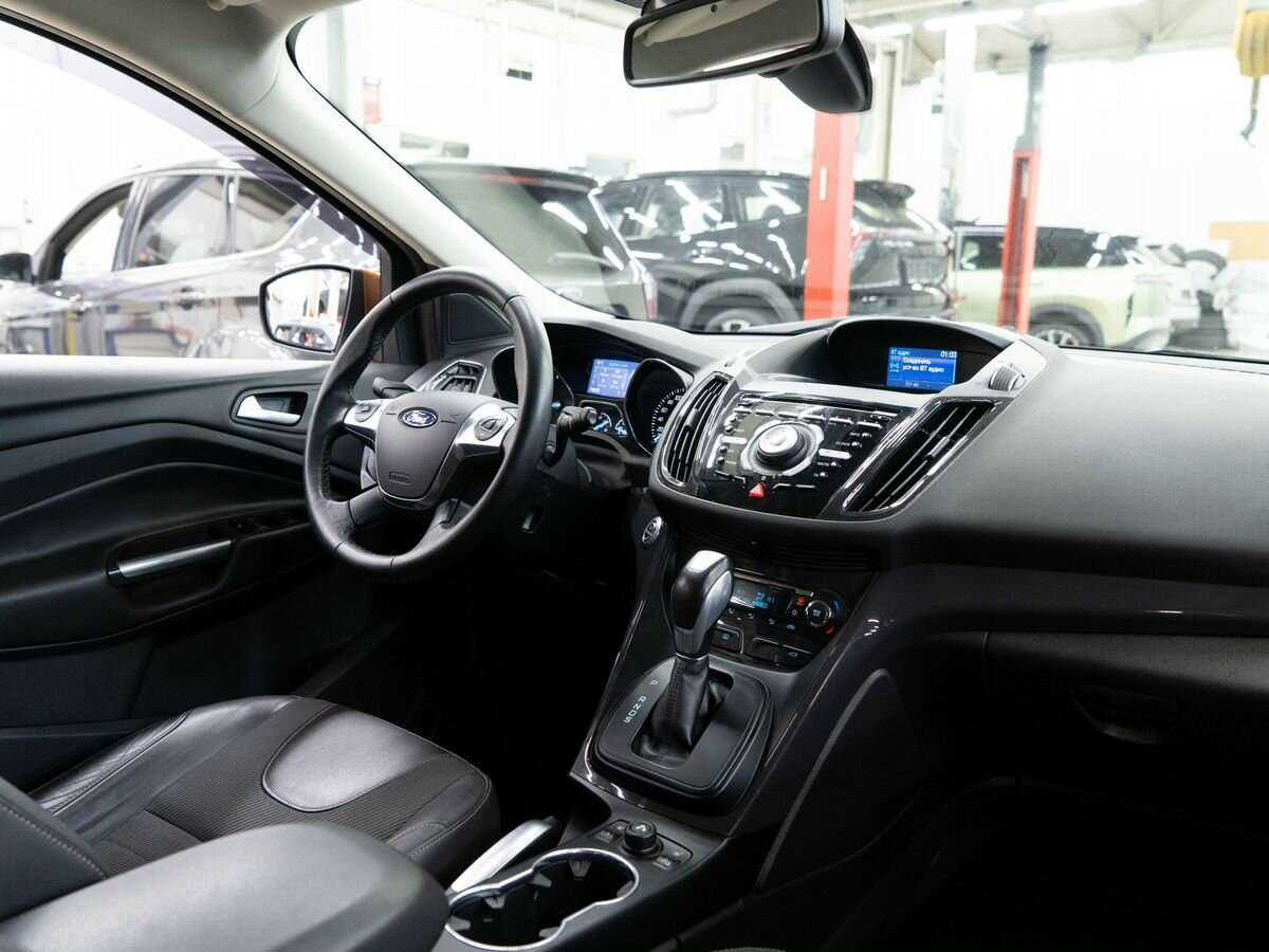 Купить Ford Kuga с пробегом. Фото: #16