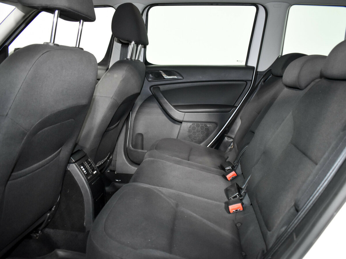 Купить Skoda Yeti с пробегом. Фото: #10