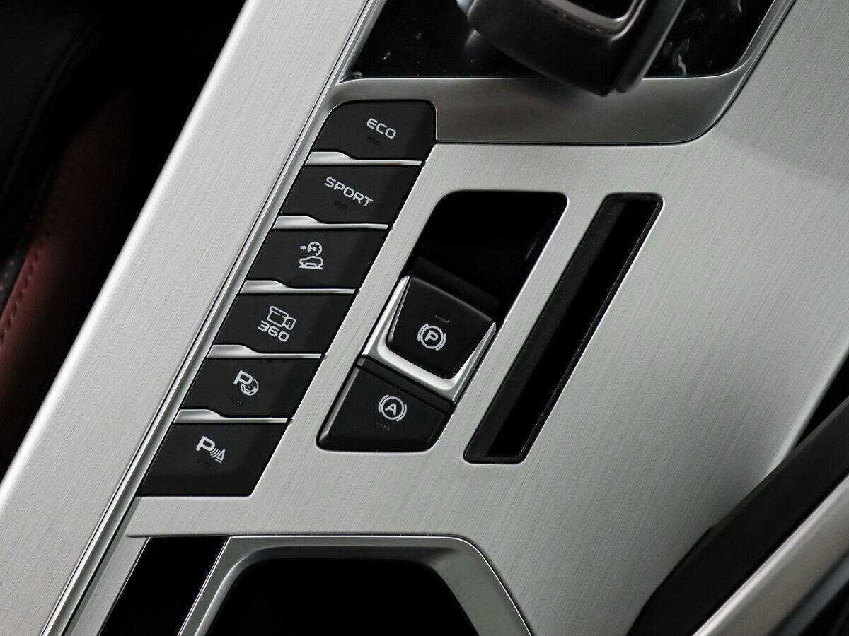 Купить Geely Coolray с пробегом. Фото: #9