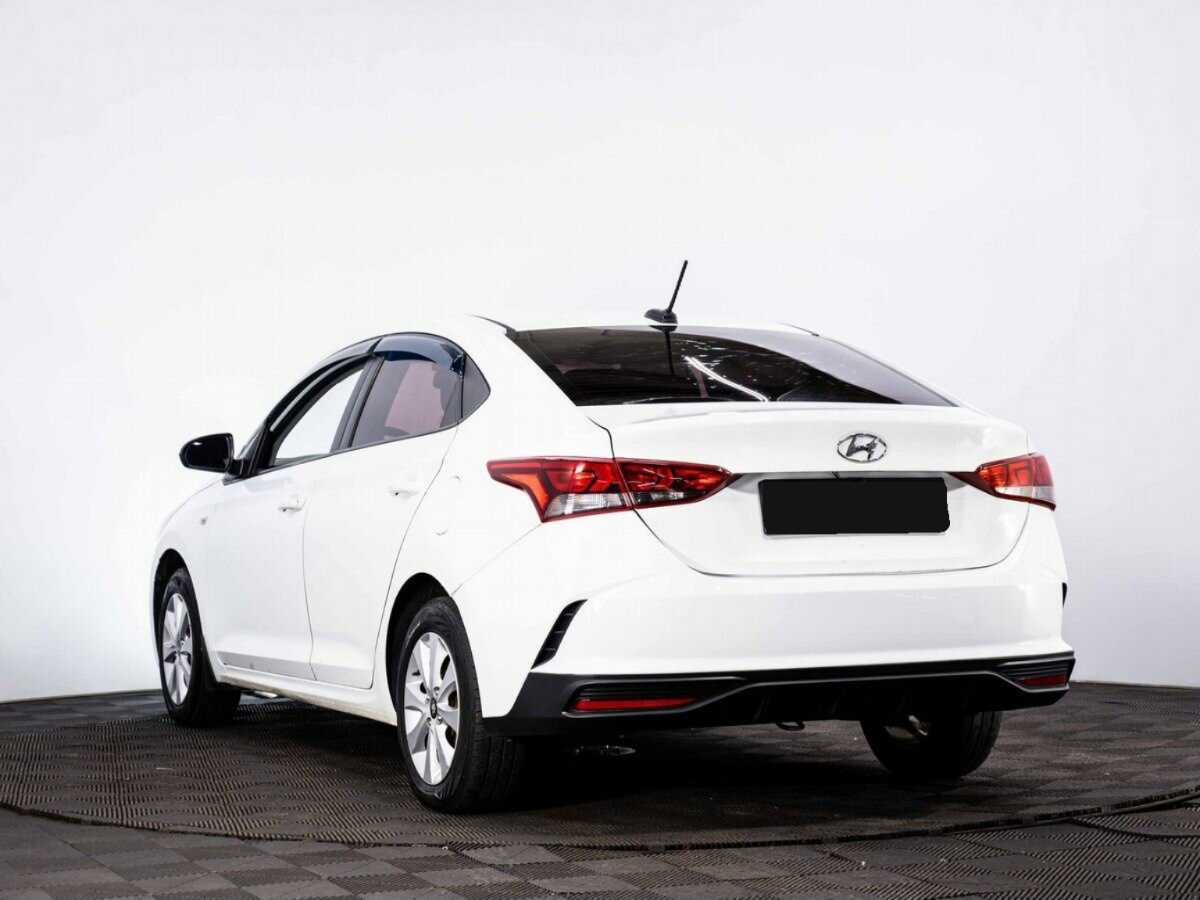 Купить Hyundai Solaris с пробегом. Фото: #3