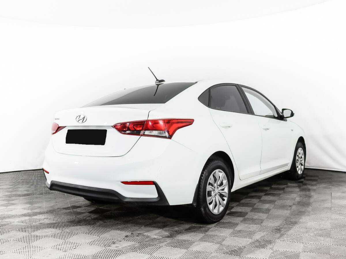 Купить Hyundai Solaris с пробегом. Фото: #4