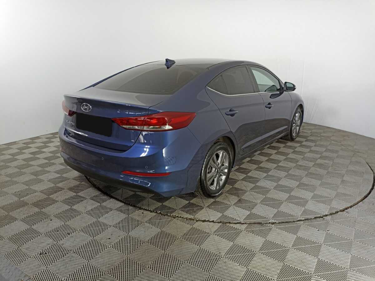 Купить Hyundai Elantra с пробегом. Фото: #4