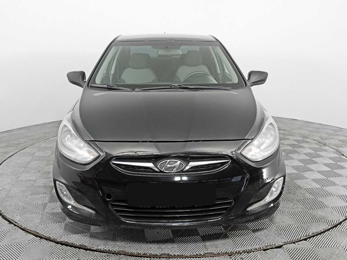 Купить Hyundai Solaris с пробегом. Фото: #1