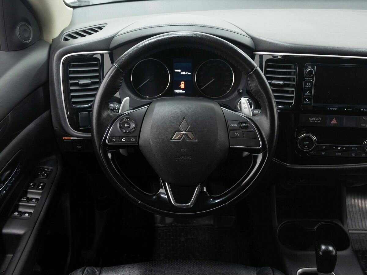 Купить Mitsubishi Outlander с пробегом. Фото: #15