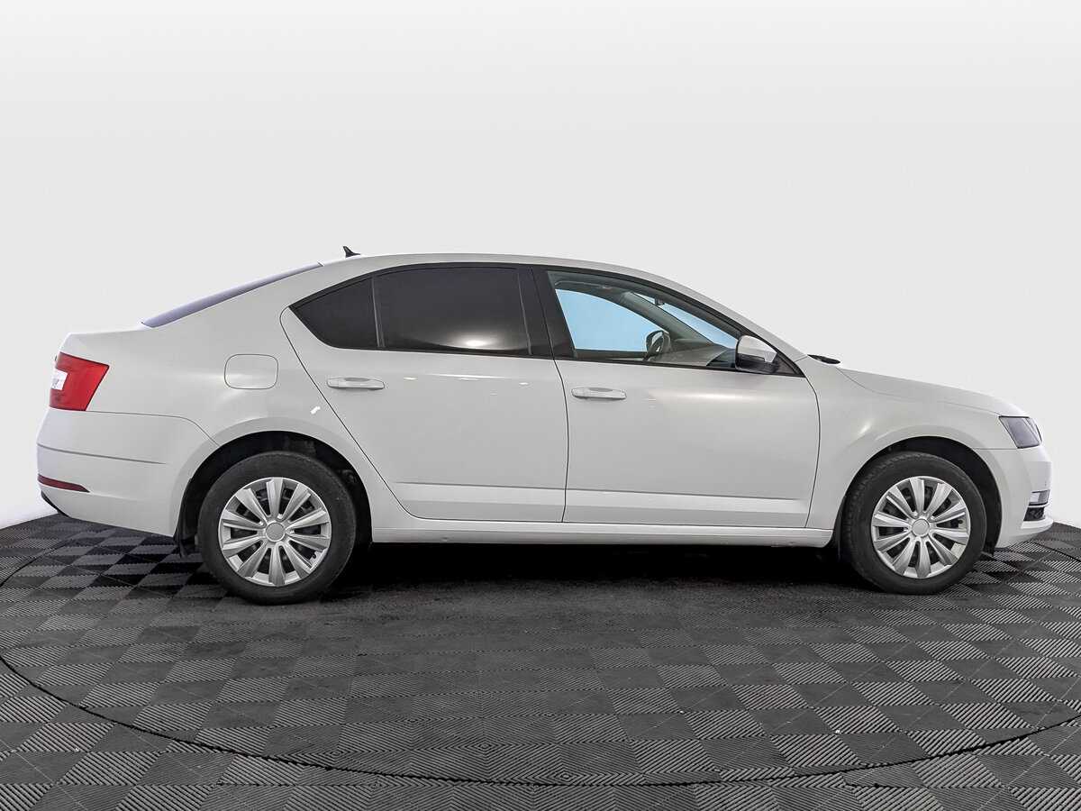 Купить Skoda Octavia с пробегом. Фото: #3