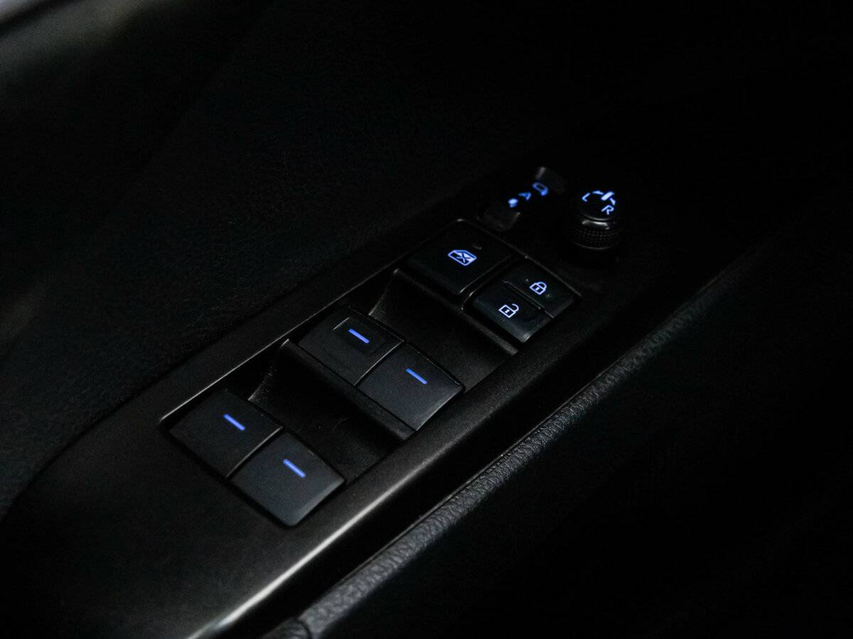 Купить Toyota Camry с пробегом. Фото: #12