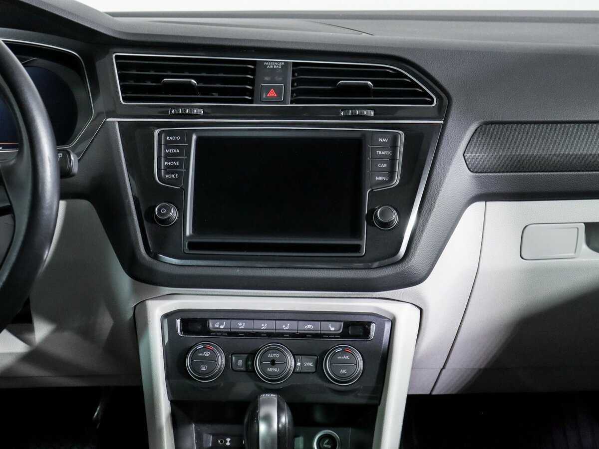 Купить Volkswagen Tiguan с пробегом. Фото: #9