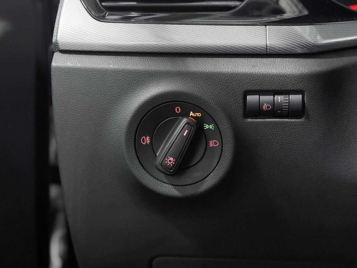 Купить Volkswagen Polo с пробегом. Фото: #10