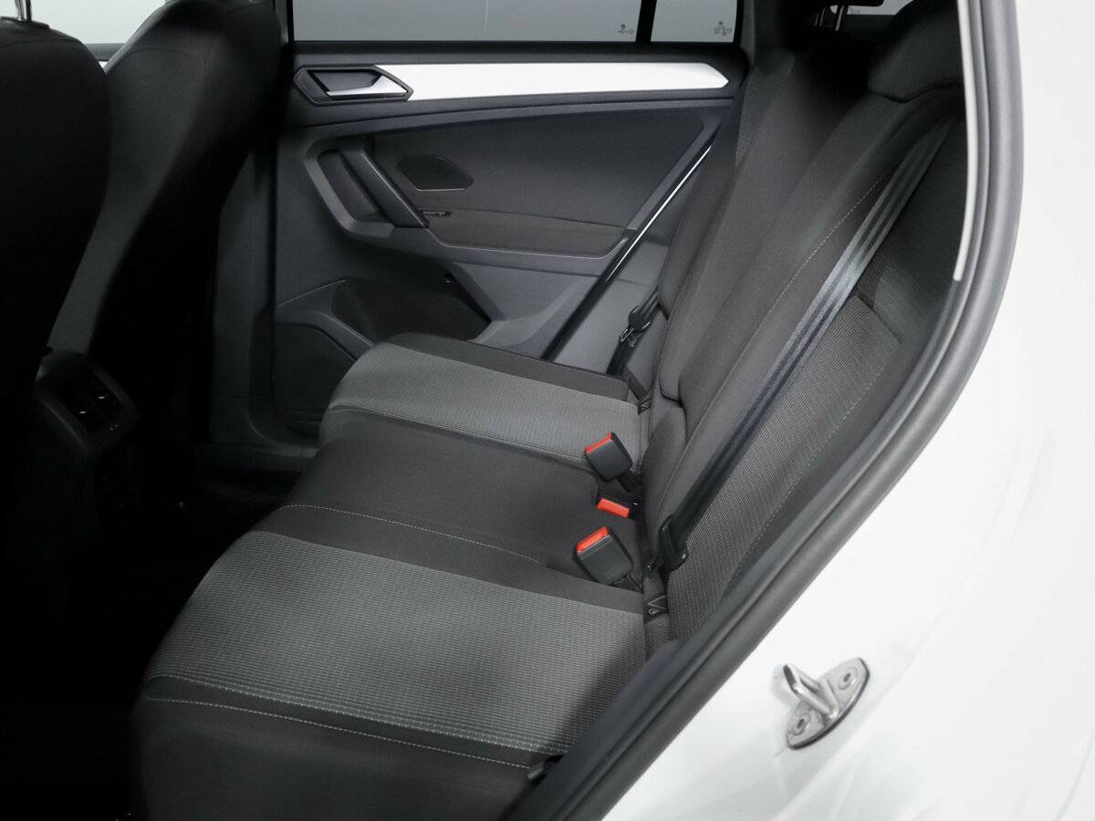 Купить Volkswagen Tiguan с пробегом. Фото: #9