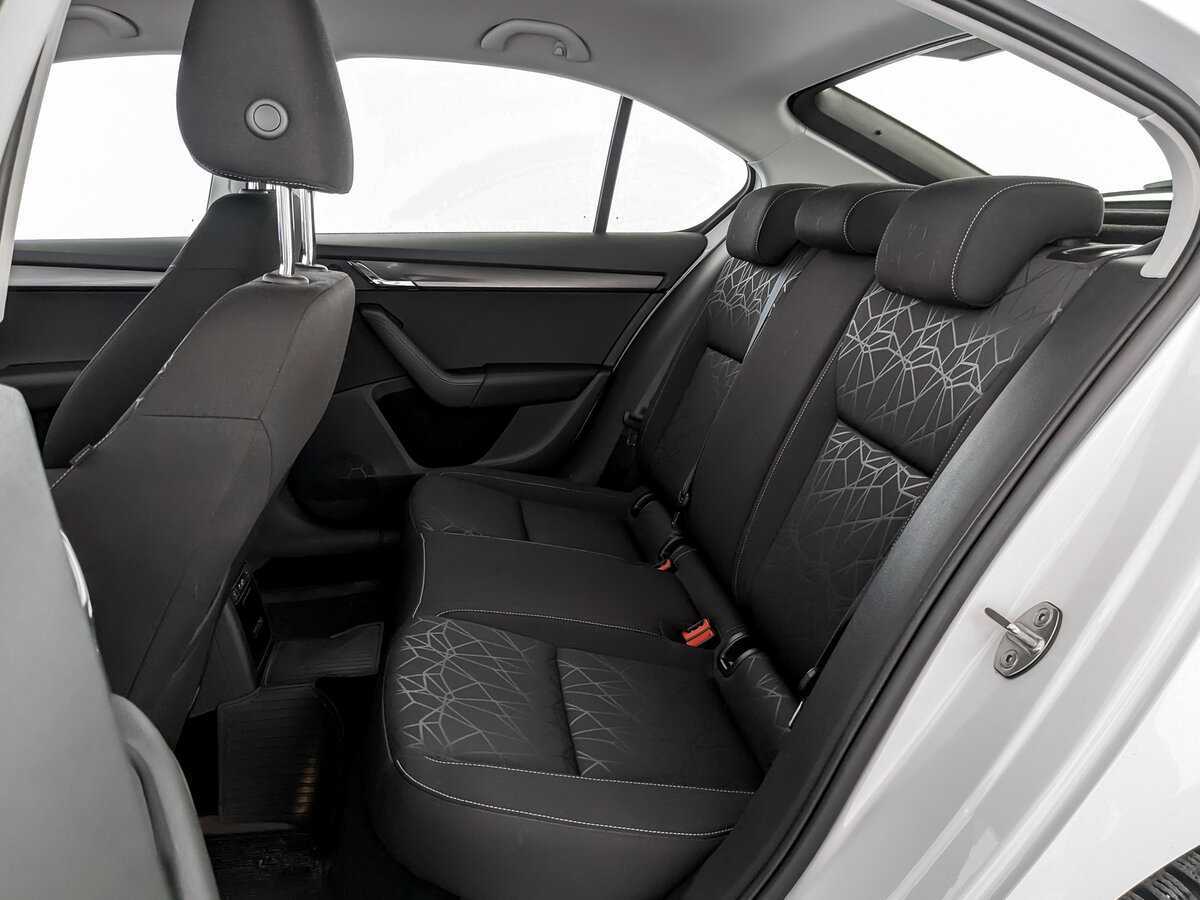 Купить Skoda Octavia с пробегом. Фото: #9