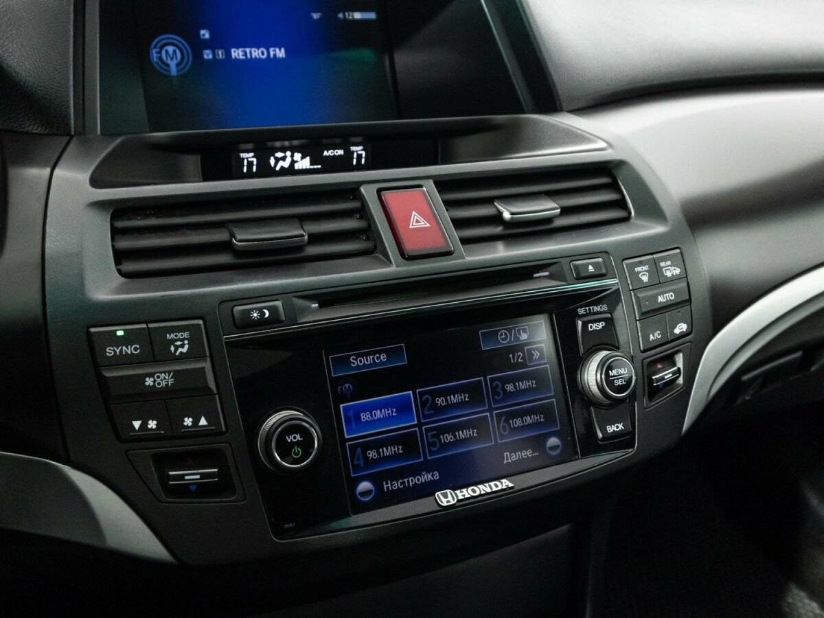 Купить Honda Crosstour с пробегом. Фото: #17
