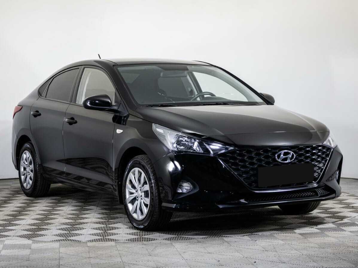 Купить Hyundai Solaris с пробегом. Фото: #2