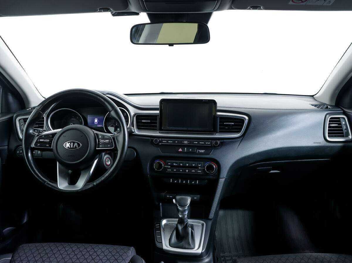 Купить Kia Ceed с пробегом. Фото: #9