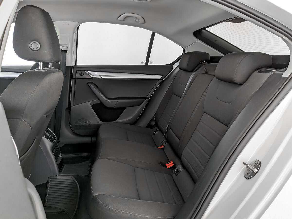 Купить Skoda Octavia с пробегом. Фото: #8